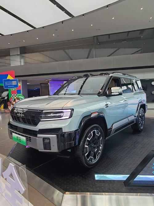惠州269比亚迪方程豹硬派越野的爆款，英菲尼迪35周年与你共成长